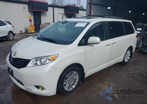2015 Toyota Sienna Xle/Limited z USA, uszkodzony, nr VIN 5TDYK3DC1FS665322